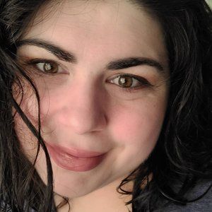 Meet your Posher, Elise